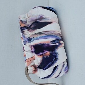 NWOT VINCE CAMUTO HARLO WRISTLET